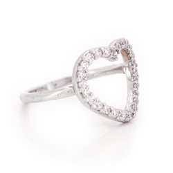 Anello in Argento 925 Rodiato con zirconi disposti a Cuore