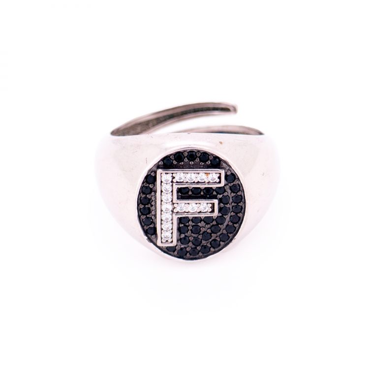 Anello Chavelier con Lettera in zirconi bianchi e Contorno zirconi neri